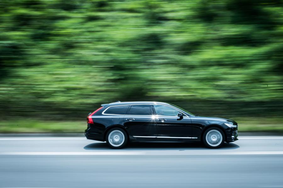  Volvo V90 D4 Inscription 2016 года  (JP) (фото 10 из 16)